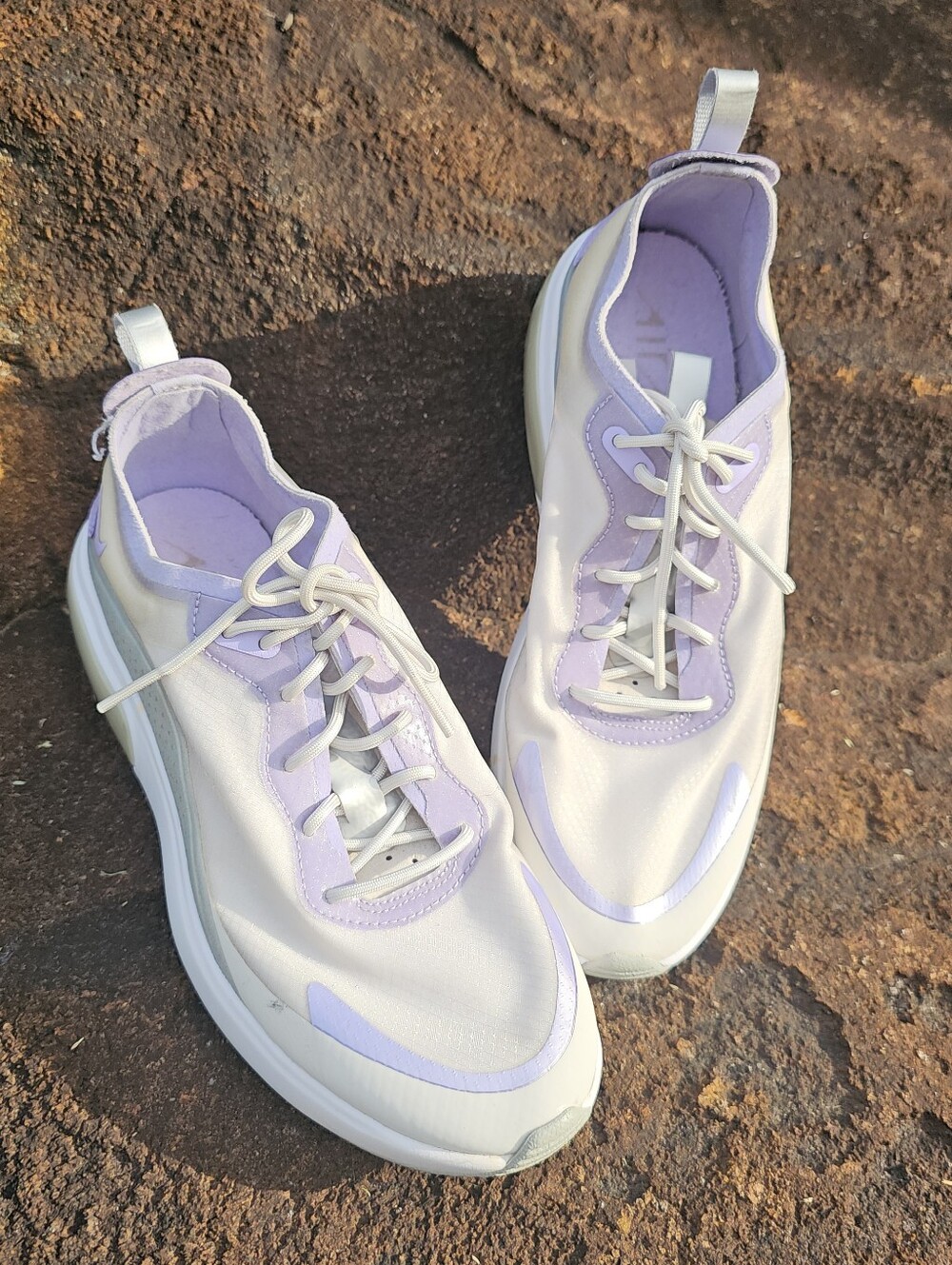 Nike Air Max Dia SE Women's Sz 7 Lavendar